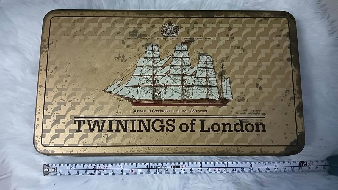 [งานวินเทจสะสมปี 1990] กล่องเหล็กชา Twinings of London ลายเรือใบ สีทองพรีเมียม