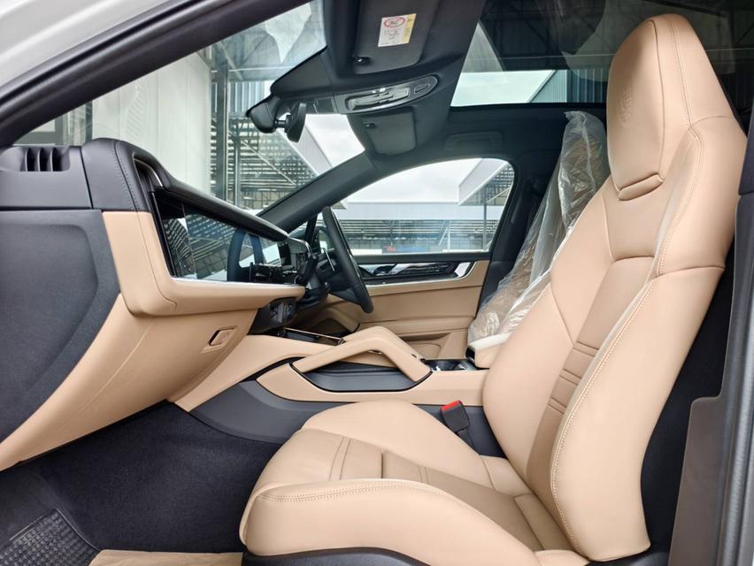 รถเข้าใหม่! Facelift Porsche Cayenne Coupe Hybrid (UK Spec) สีเครยอน 8