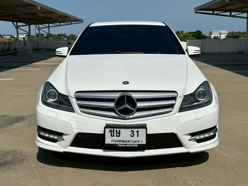 Mercedes-Benz C250 CGI 1.8L BlueEFFICINEY AMG (W204) รถมือเดียวออกห้างสภาพสวยพร้อมใช้งาน