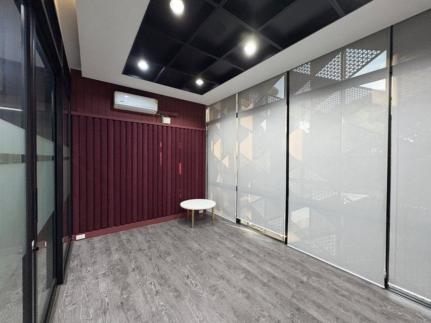 ด่วนให้เช่า ออฟฟิศหรู ระดับพรีเมียม 3 ชั้น ติดคลอง ทำเลทอง บางนา-สุขุมวิท 105 พร้อมย้ายเข้า 9