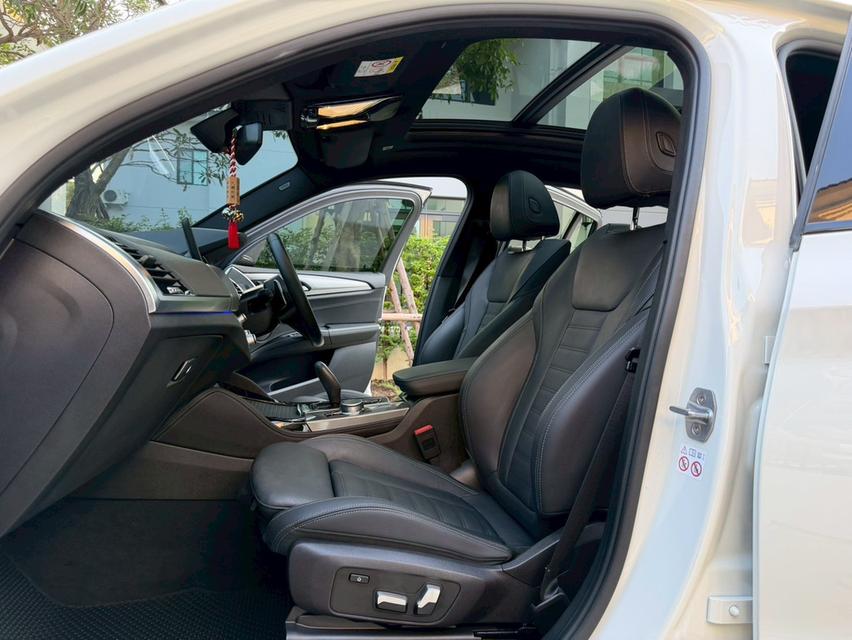 BMW X4 xDrive20d M Sport สีขาว Alpine White  ปี19 จด 20 ดีเซล ประวัติศูนย์ 14