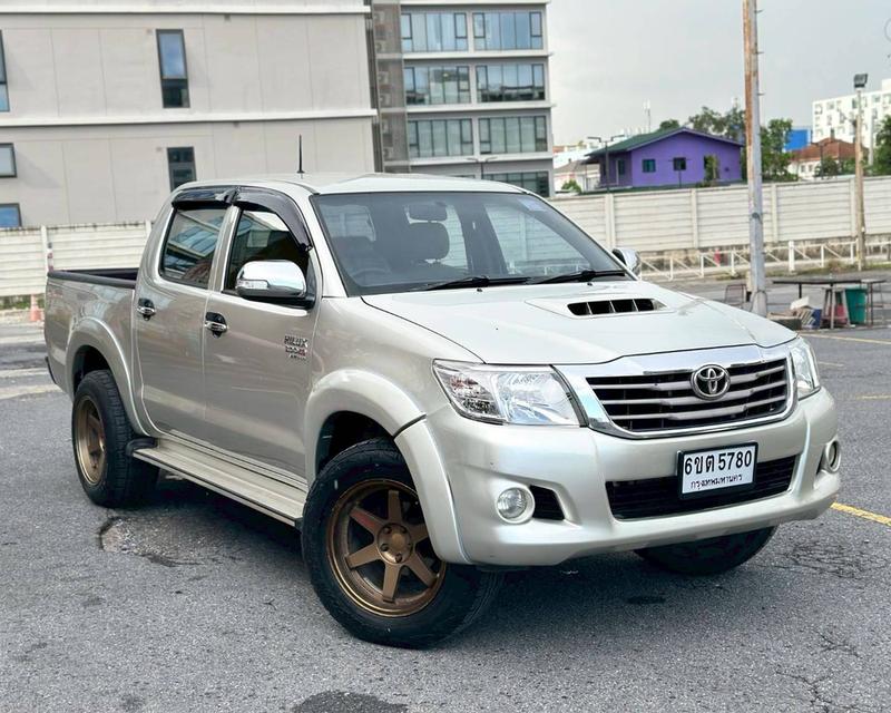 Toyota Vigo 3.0G Double Cab เกียร์ Auto สีบรอนซ์ทอง ปี 2012 10