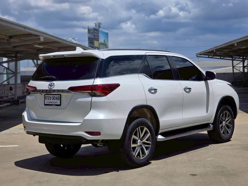 Toyota Fortuner 2.4V 2wd ปี 2019   6