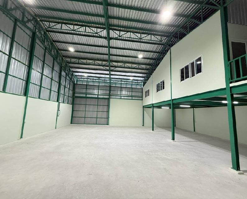 ให้เช่าโกดังพร้อมสำนักงาน / ถนนพัฒนาชนบท 2 ลาดกระบัง ริมถนนพัฒนาชนบท 2 / เลียบถนนมอเตอร์เวย์ / พื้นที่โกดัง 387 ตารางเมตร 2