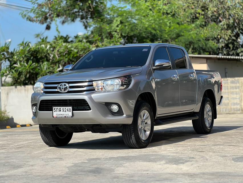 TOYOTA HILUX REVO, 2.4 G ปี 2015 โฉม PRERUNNER DOUBLE CAB สีเทา เกียร์ออโต้ ขับ2