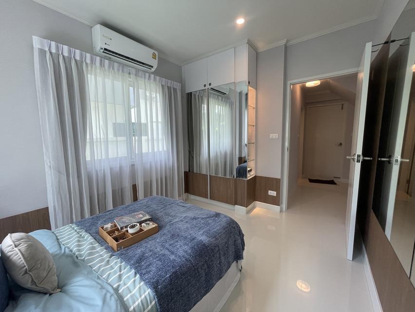 บ้านเดี่ยว 2 ชั้น พื้นที่ใช้สอย 213ตร.ม. ขนาด 4 ห้องนอน 3 ห้องน้ำ 1 ห้องนั่งเล่น ที่จอดรถ 2 คัน รูปที่ 9