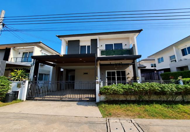 ขายบ้านเดี่ยว หมู่บ้านเซนโทร พระราม 9-มอเตอร์เวย์ เนื้อที่ 55 ตร.ว. 2 ชั้น 4 นอน 3 น้ำ 1