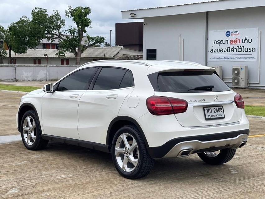 Mercedes-Benz GLA200 1.6 Urban Facelift (W156) 2019 จด 20 รถสวยใหม่ ใช้น้อย 3