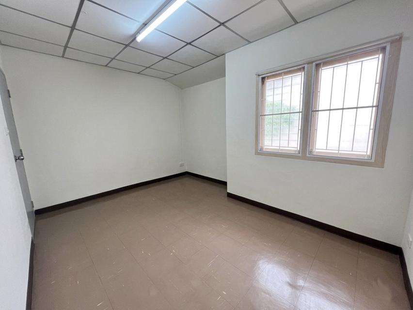 ขายทาวน์โฮม หมู่บ้านเอื่ออาทร 7/3 ลำลูกกาคลอง7 799,000 บาท 15