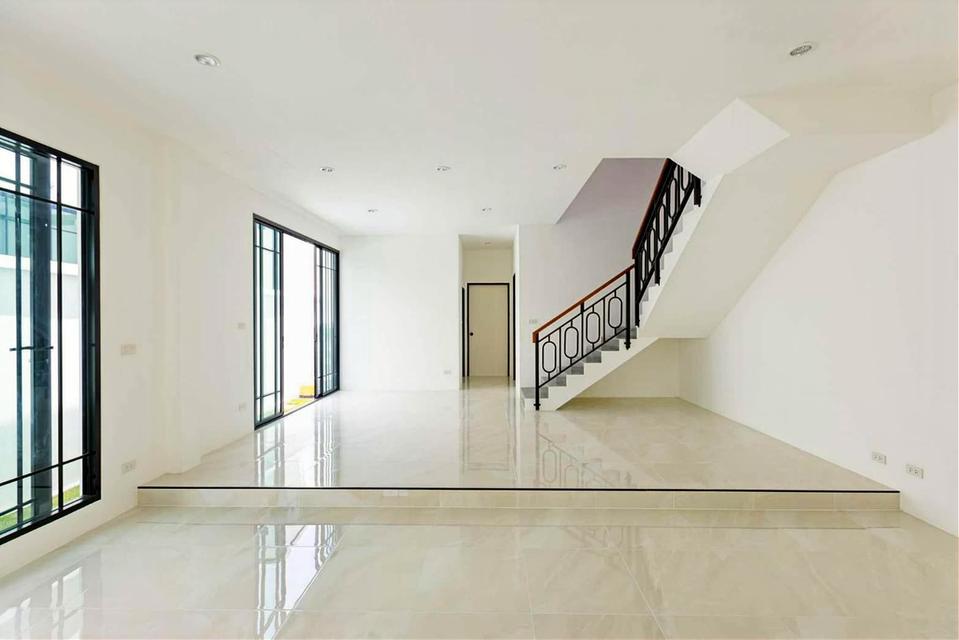 ขายบ้านแฝดสร้างใหม่ พัทยากลาง ราคาเริ่มต้น 4.99 ล้าน หน้าบ้านกว้าง 3 นอน 3 น้ำ พื้นที่ใช้สอยเยอะ 5