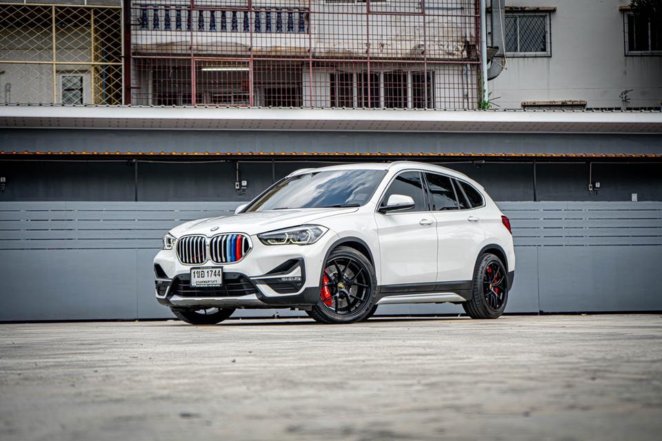 BMW X1 sDrive20d xLine 2.0 F48 AT 2021ไมล์ 101,xxx km. !!! ราคา 839,000 บาท