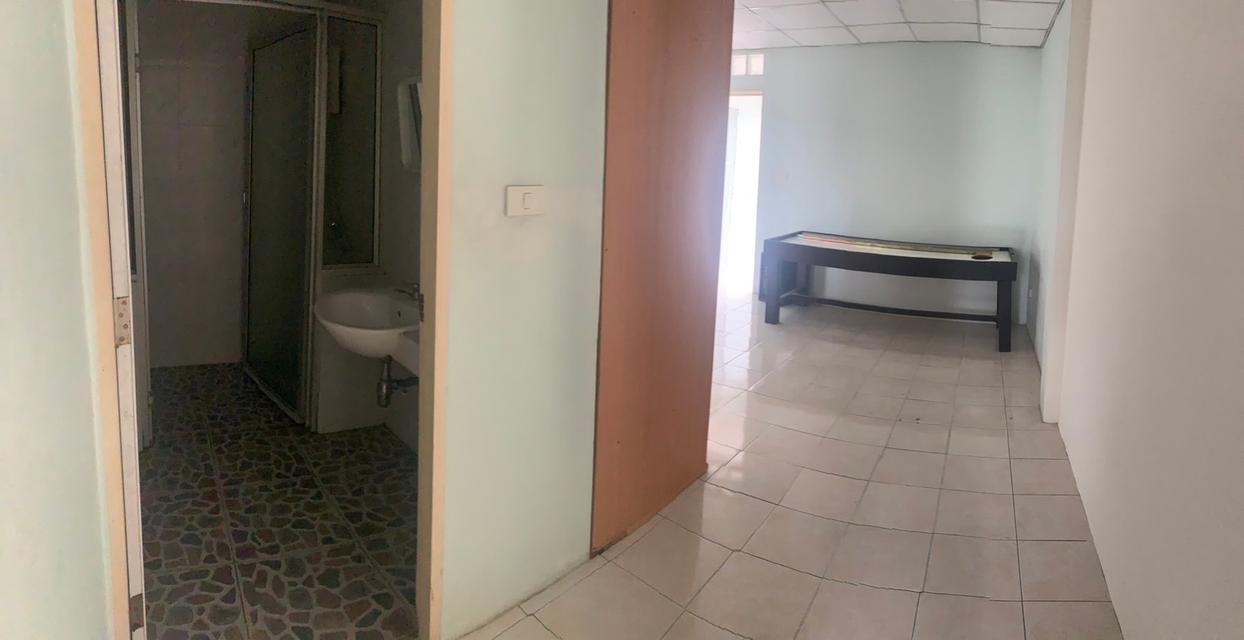 บ้าน อาคารพาณิชย์ 3ชั้นครึ่ง ต่อเติมเพิ่มเป็น4ชั้น หน้าปากซอยเป็นรถไฟฟ้า ซอยมีทางลัดออกเส้นบางนา-ตราดได้ ใกล้เมกาบางนา เจ้าของขายเอง 8