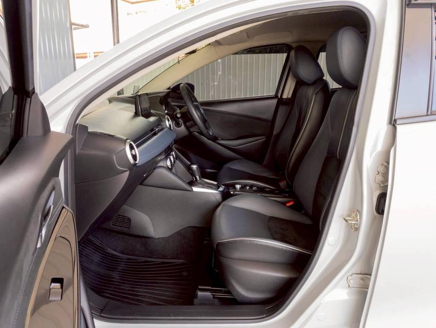 Mazda 2 1.3 S Leather ปีจด 2020 ประกันเครื่องเกียร์หลังการขาย3ปี 13