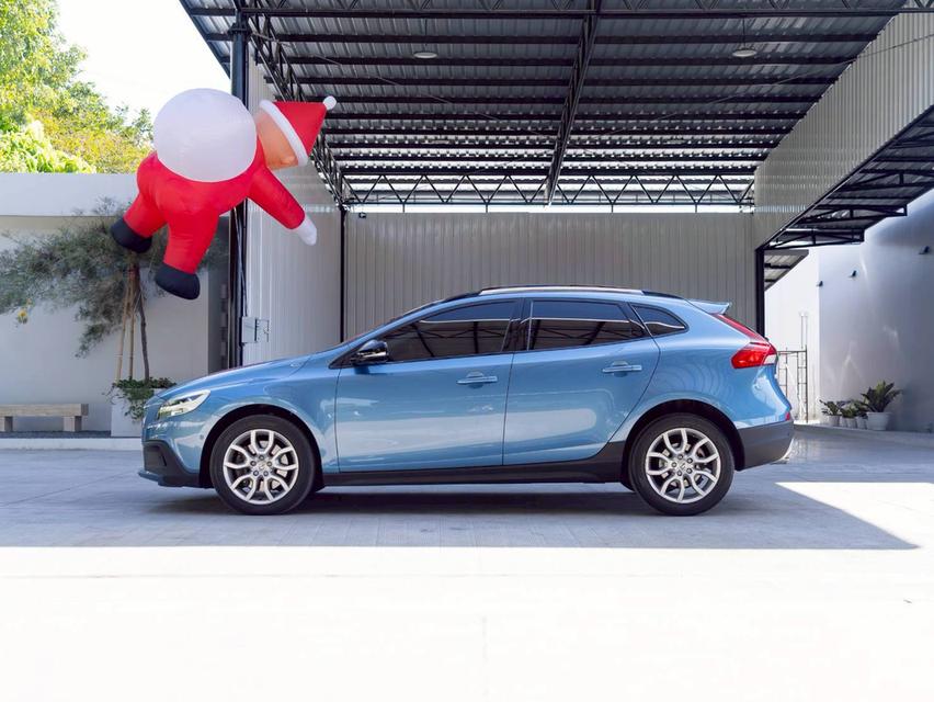 Volvo V40 Cross Country D4 ปีจด 2017♨️ #ประกันเครื่องเกียร์3ปี3หมื่นkm.  3