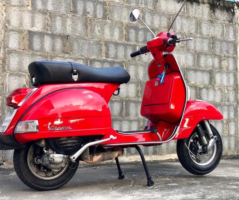 Vespa PX 125 สีแดง ปี 2017 2