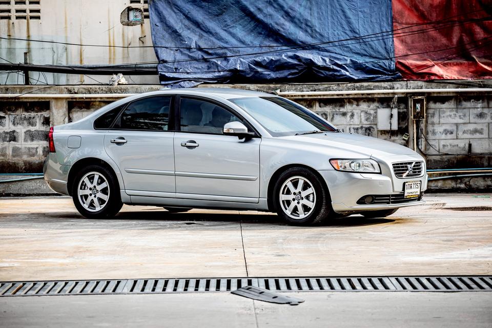Volvo S40 2.0 AT ปี 2013 สีเทา สวยสภาพดี