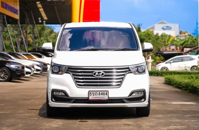 2019 HYUNDAI GRAND STAREX 2.5 VIP สีขาว ดีเซล ไมล์ 113602 กม.