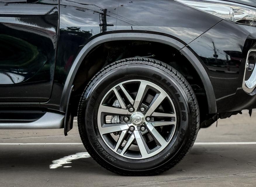 ขาย Toyota Fortuner 2.8V 4wd ปี20 18