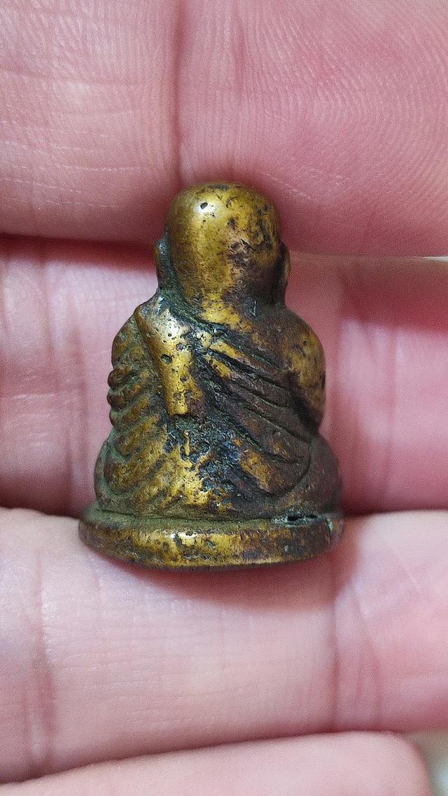 พระเครื่องเนื้อเก่า พระบ้าน 3