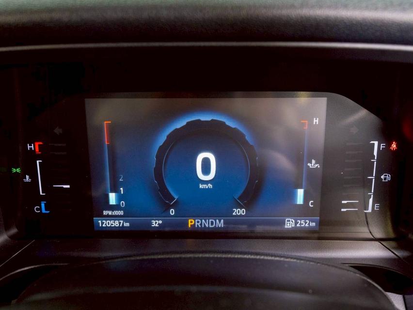 Ford Everest 2.0 Sport 2WD  ปีจด 2023 13