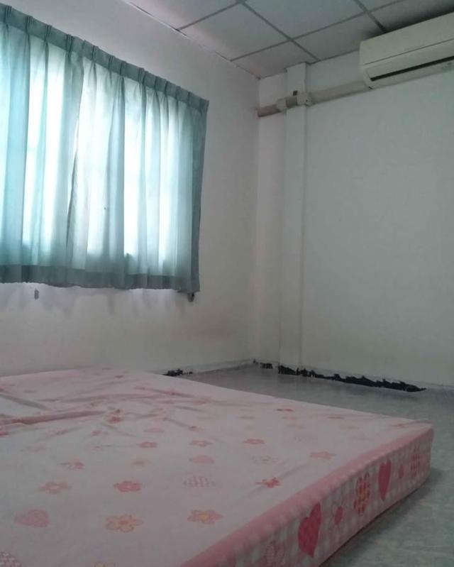 ทาวเฮ้าส์สองชั้น กระทุ่มแบน 1