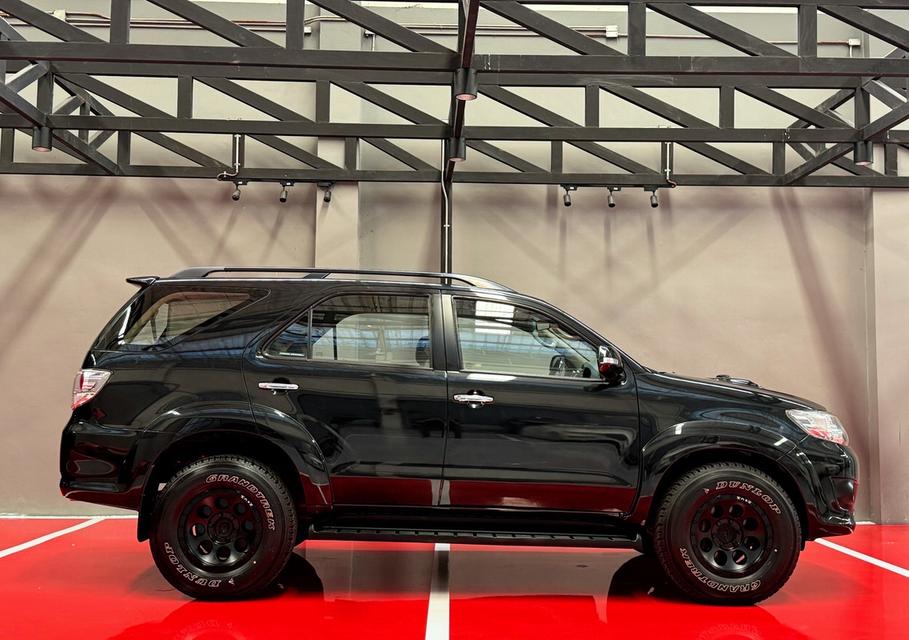 2014 TOYOTA FORTUNER 3.0V รถมือเดียวออกป้ายแดง รถวิ่งน้อย ประวัติศูนย์ครบ ไม่เคยมีอุบัติเหตุครับ