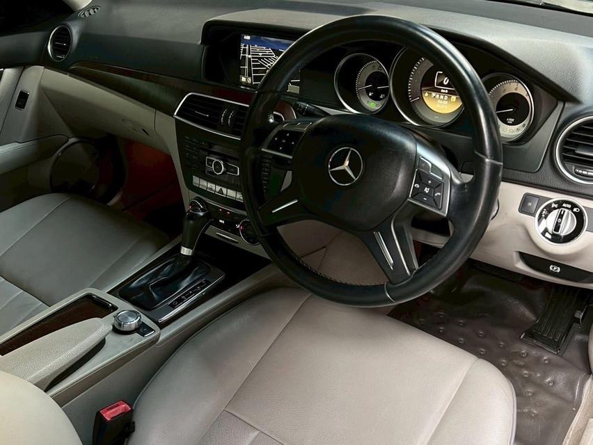 Benz C200 4