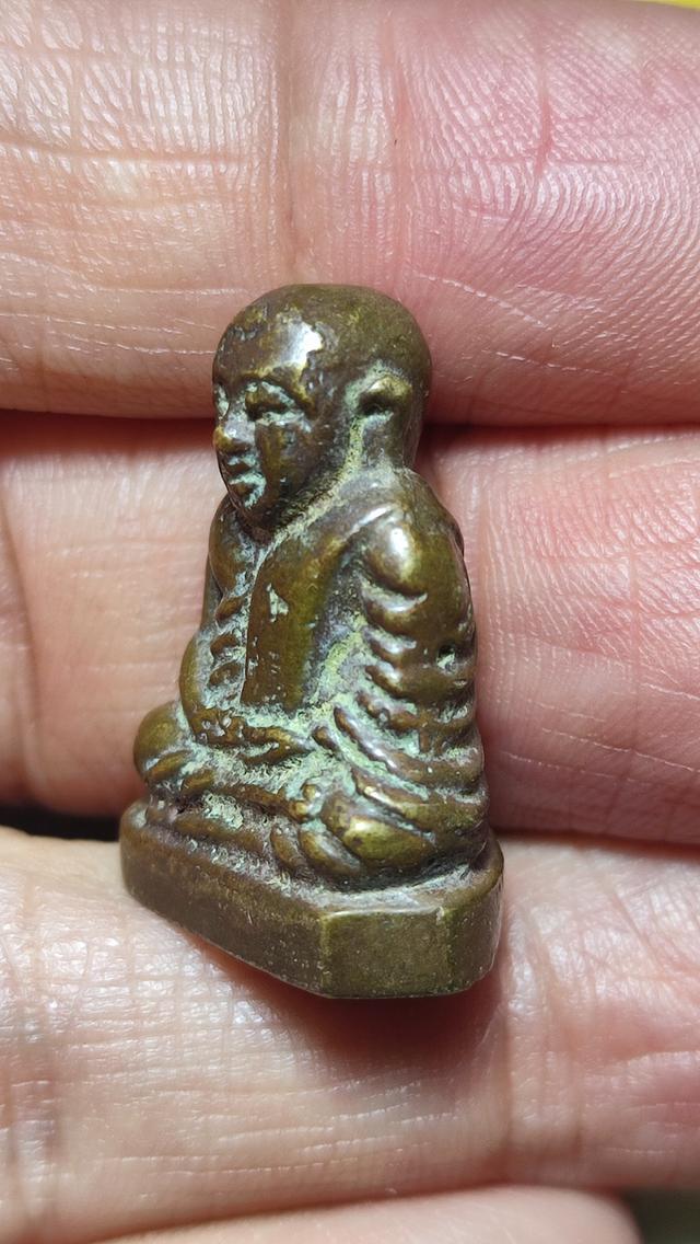 พระเก่า เนื้อหาจัดจ้าน พระบ้าน หลวงพ่อเงิน ปี 15 วัดท่าบัวทอง รูปที่ 2