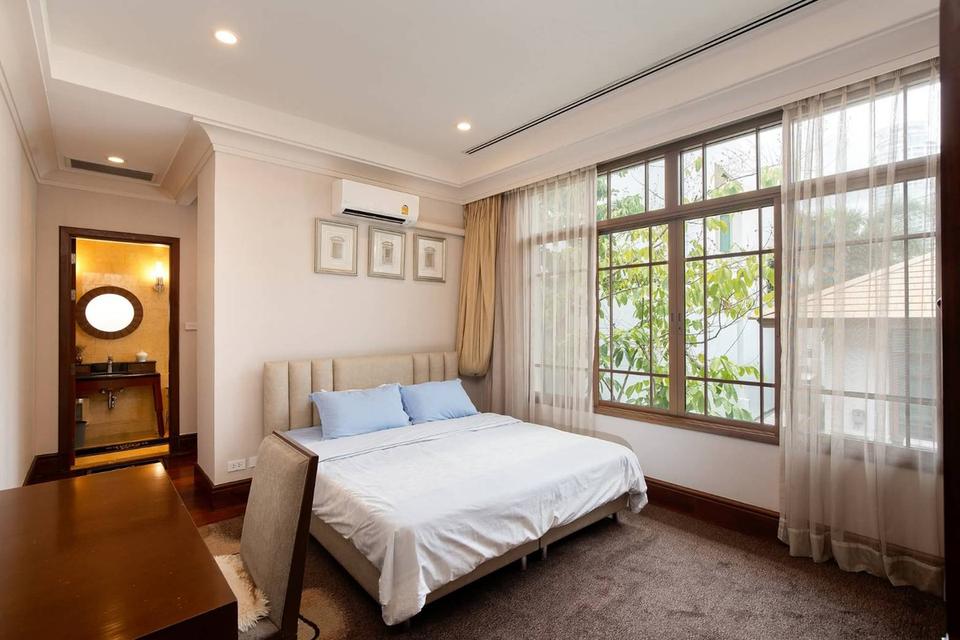 ขายบ้านสวยใจกลางกรุง บ้านแสนสิริ สุขุมวิท67 Luxury Sukhumvit 67 Private pool ที่ดิน 158 ตร.ว 5ห้องนอน 6ห้องน้ำ 6ที่จอดรถ New renovate ใกล้ BTSเอกมัย 12