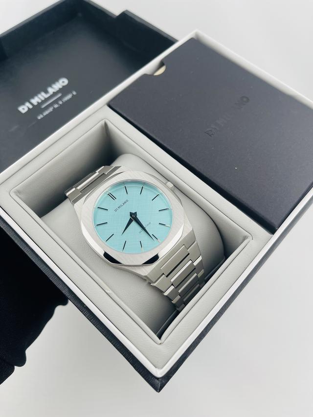 นาฬิกา D1 Milano Ultra Thin Tiffany Blue สภาพสวยสะสม อุปกรณ์ครบยกกล่อง