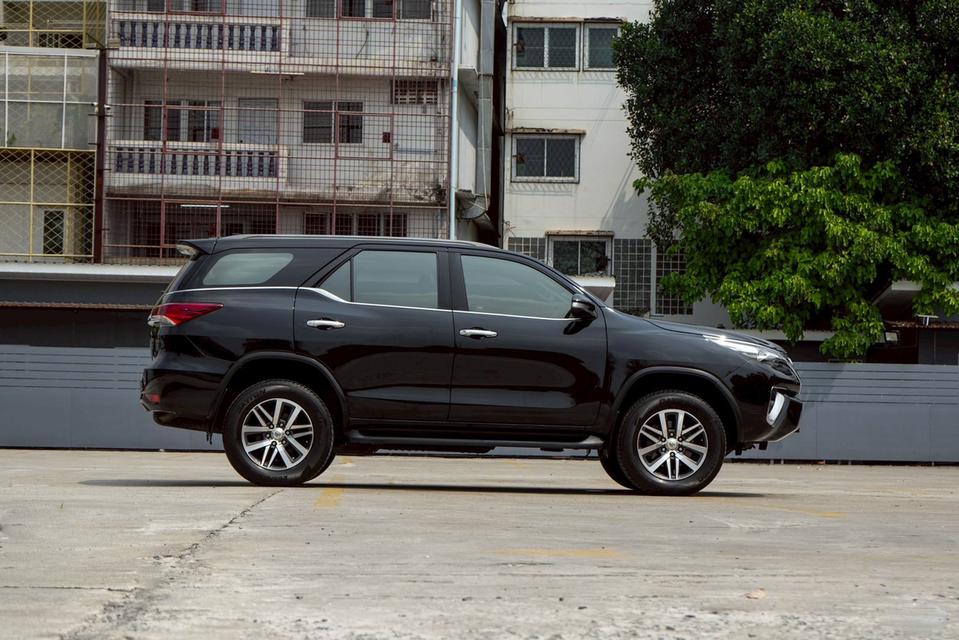TOYOTA FORTUNER 2.4 V 2WD AT 2016 รูปที่ 4