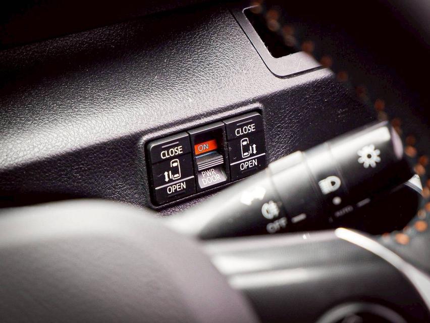 รหัสรถ QT9932 🚗TOYOTA SIENTA 1.5 V เกียร์ Auto สีดำ ปี 2019🚗 13