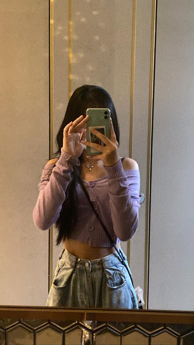 เสื้อแขนยางสีม่วง 2