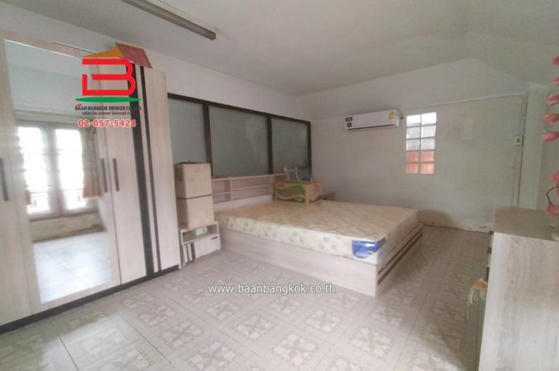 บ้านเดี่ยว หมู่บ้านพาราไดซ์การ์เด้นท์ (ซอยร่มเกล้า 19) เนื้อที่ 65.6 ตร.ว (ใกล้บิ๊กซีร่มเกล้า) แขวงคลองสามประเวศ เขตลาดกระบัง กรุงเทพมหานคร 11