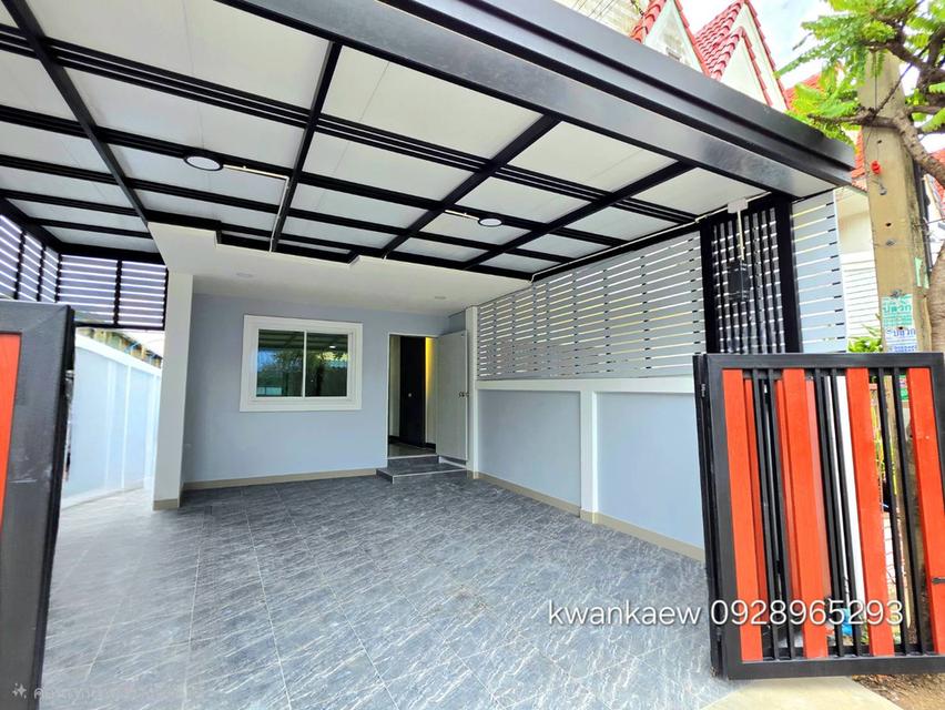 ขายทาว์นโฮม รีโนเวทใหม่ ติดถนนสายไหม พร้อมอยู่ 2