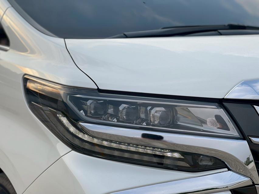  . Toyota Alphard 2.5 SC Package MNC 2020 จด 2021 • Mileage: 65,000 km 3
