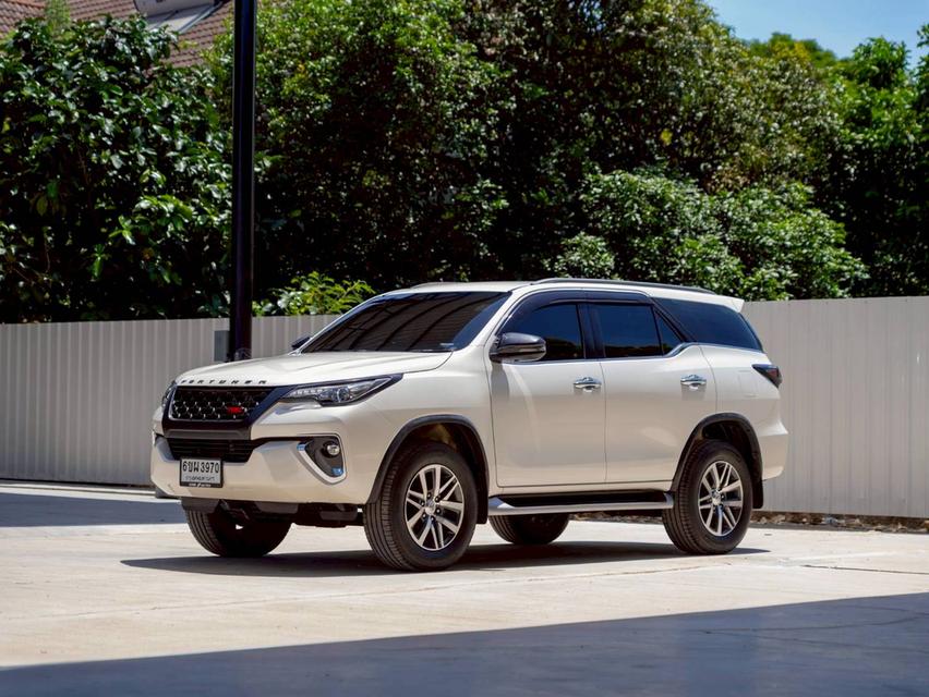 Toyota fortuner 2.4V 2WD ปี 2019