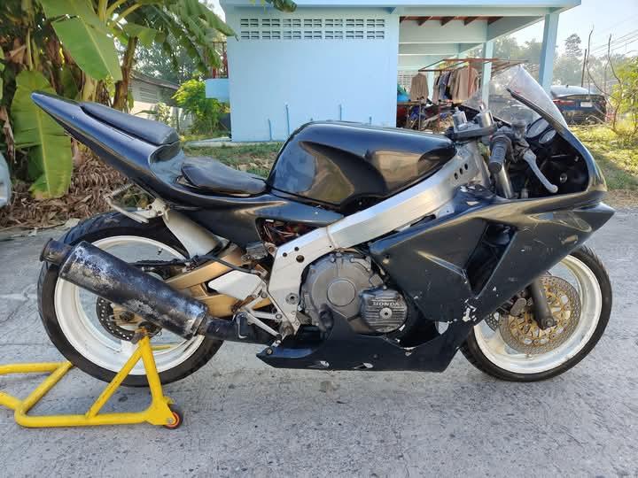 Honda CBR400 NC23 8