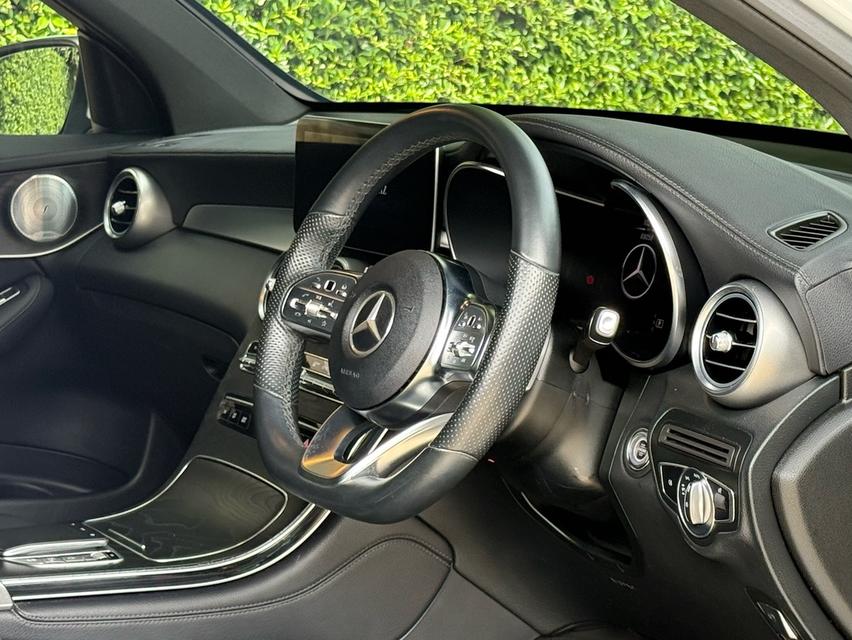 2022 BENZ GLC 220D AMG รถมือเดียวออกป้ายแดง รถวิ่งน้อย เข้าศูนย์ทุกระยะ ไม่เคยมีอุบัติเหตุครับ 10