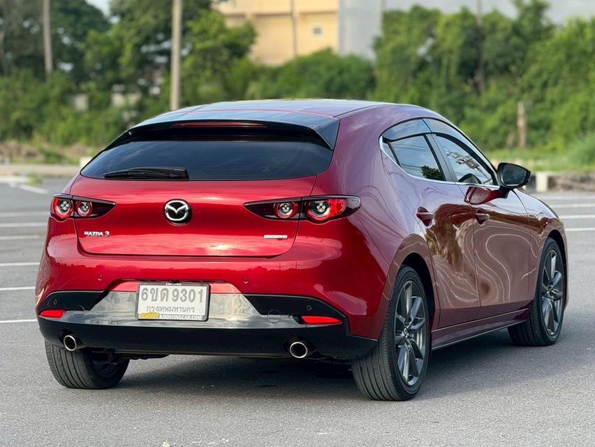 MAZDA 3 SKYACTIVE Hatch 5dr  S Sports SA 6sp FWD 2.0i Y2020 (MNC) สีแดง เกียรออโต้  2
