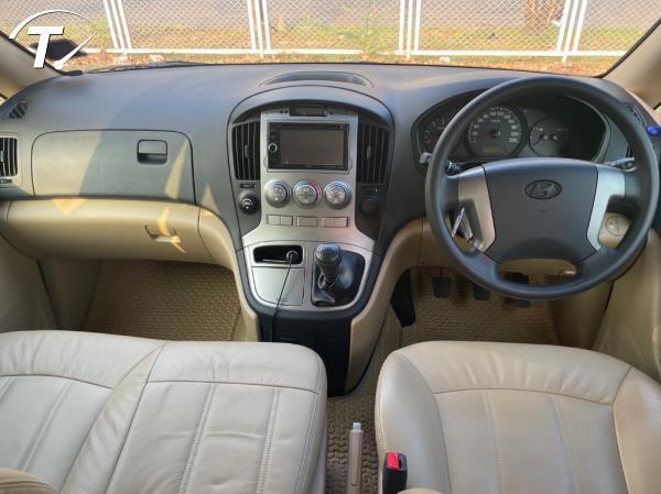 H1 2012  Touring  11ที่นั้ง ราคา 380000 ไมค์152000 กล้องมองหลัง    สนใจ 086-5666-448 ดูรถได้ที่  วงเวียนพระราม5   นนทุบรี Line:    086-5666-448 12