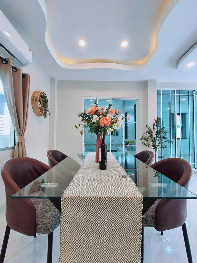 หมู่บ้านพร้อมพัฒน์กรีนโนวา 13
