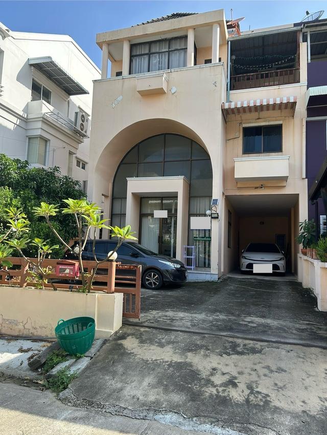 ขายโฮมออฟฟิศ 4 ชั้น ซอยกรุงเทพกรีฑา 15 ทำเลดี ใกล้ทางด่วนและรร.นานาชาติ 1