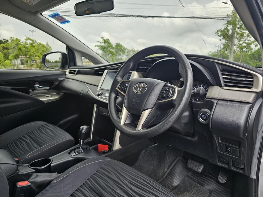 Toyota Innova 2.8 entry mnc 15