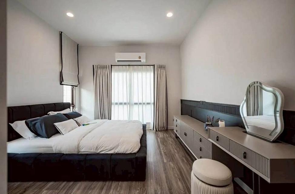 ให้เช่าบ้านหรูพร้อมเข้าอยู่ โครงการ บุราสิริ กรุงเทพกรีฑา  11