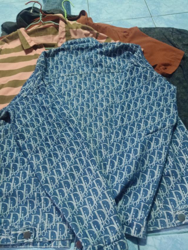 เสื้อผ้าแบรนด์เนมมือสอง