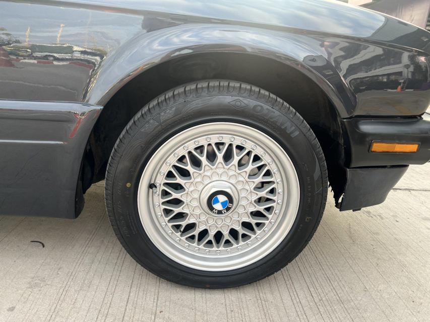 BMW E30 1