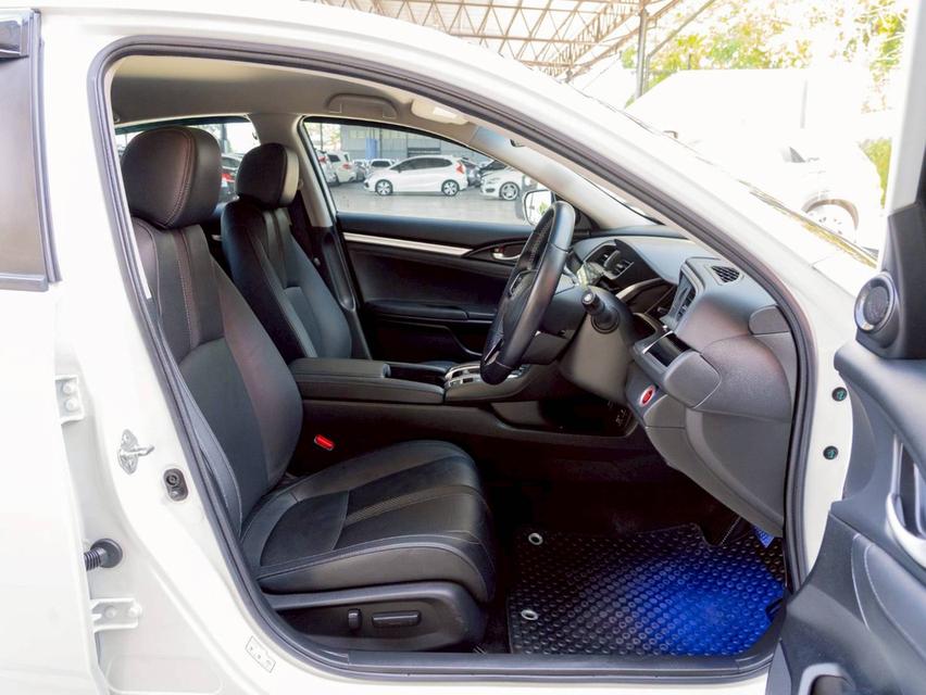HONDA CIVIC 1.8EL ปีจด2020 เจ้าของเดียว คู่มือ กุญแจสำรองครบ 10