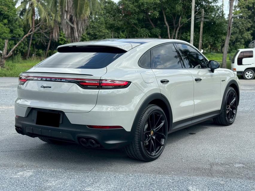 Cayenne e-hybrid Lightweight Coupe 2