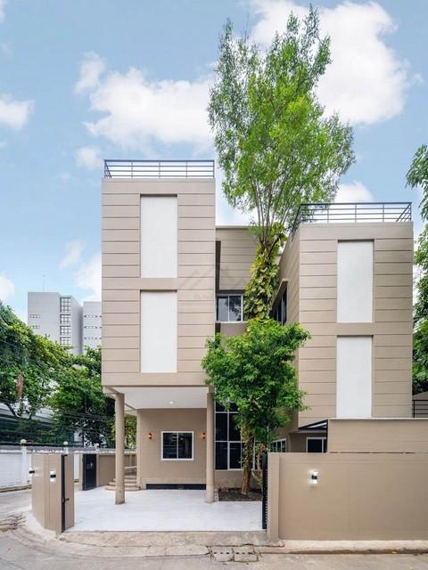 ขายบ้านเดี่ยวรีโนเวทใหม่ 3 ชั้นหลังมุมย่านจตุจักร 375 ตรม. วิภาวดีรังสิต 5 ใกล้ MRT จตุจักร และ BTS หมอชิต ใกล้ห้าง โรงเ 1